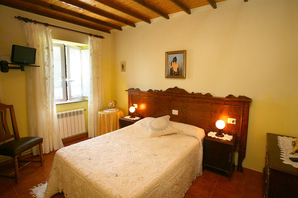 Pension Casa Elena Reinante ภายนอก รูปภาพ